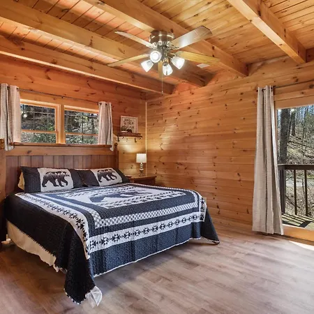 Cozy Family Friendly Cabin With Hot Tub, Near Gatlinburg, Pigeon Forge, Dollywood